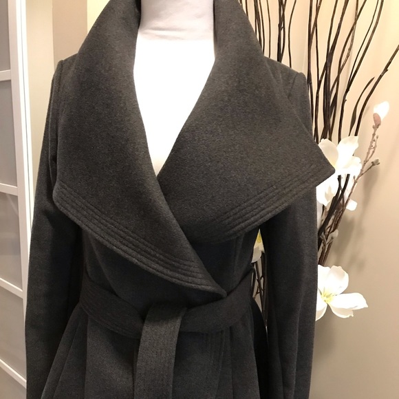 Coat - Picture 1 of 7